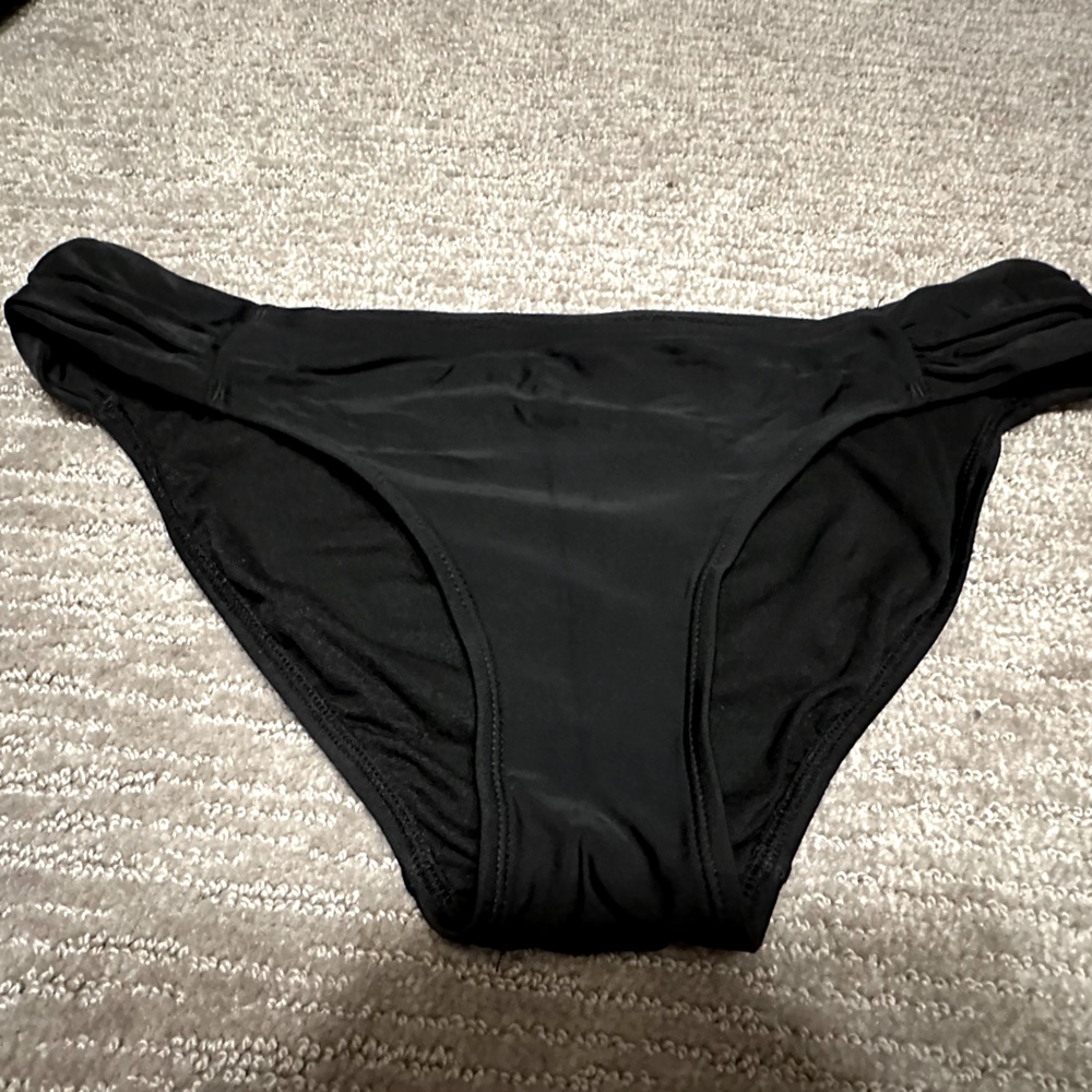 Xhiliration black bikini bottoms